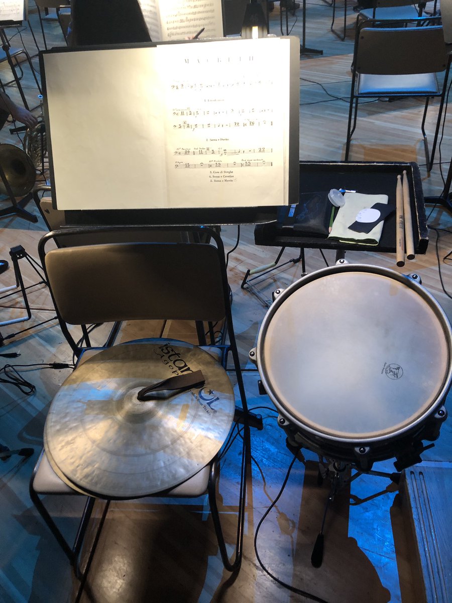 マクベス楽しかった！！
表でも裏でもいろいろしました🥁🔔🔨