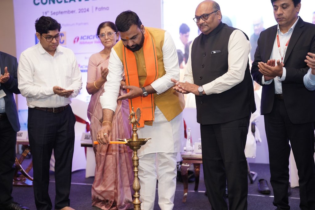 prabhatpat's tweet photo. Shri Samrat Choudhary Ji expressed the government’s commitment to improving insurance penetration at the block level at “ICC Insurance Conclave”; Patna. 
@IndustriesBihar @schaurasiabjp @FinMinIndia @NitishKumar @mishranitish @samrat4bjp https://t.co/OFp3NazLPL
