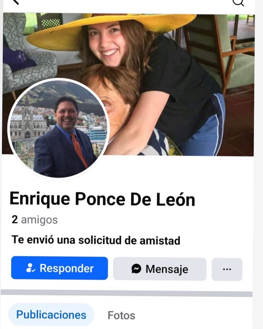 DENUNCIA

Amigos queridos, algun delincuente digital ha hackeado mi cuenta de Facebook. Yo no he posteado nada entre la invitacion a la misa por la partida de mi amada madre y este mensaje, ni menos he solicitado nada a nadie.