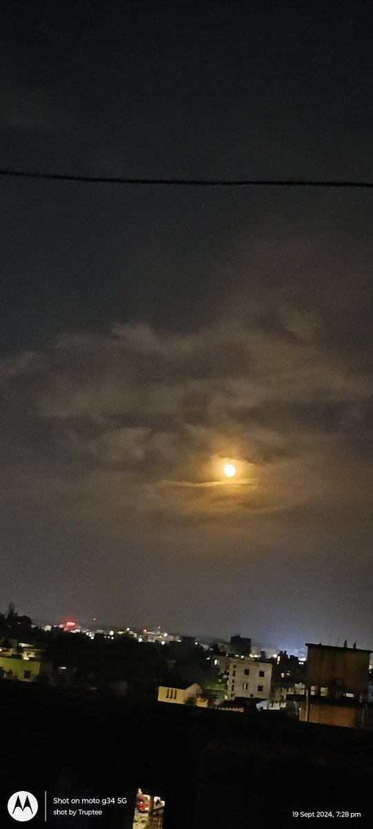 PradhanTruptee's tweet photo. Purnima janha 🌙
#camera #MOTOR_OIL
#moto #picture #Bhubaneswar
#moon https://t.co/VfNOdLh7cP