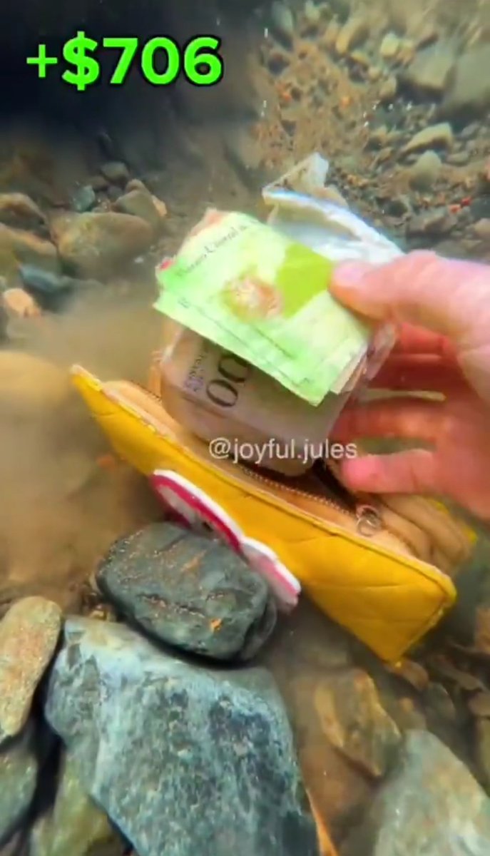 RegulusBlack's tweet image. No lo sé Rick.. Esos billetes me los conozco 🤔