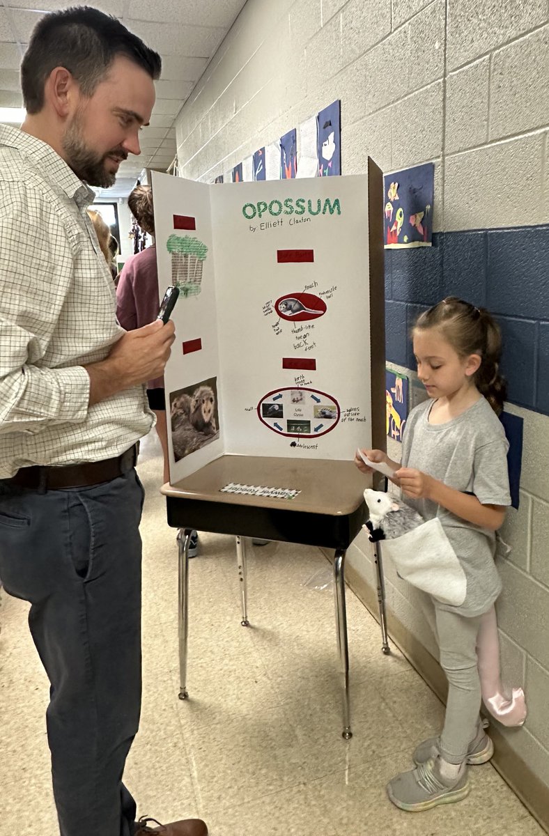 traceyarmour's tweet photo. ⁦@PaideiaCenter⁩ 2nd grade students ⁦@merrolhydehawks⁩ presented their animal research projects. Throughout project work, students engage in curricular study by learning information, practicing skills, and deepening their understanding of concepts. https://t.co/onREtmGxAr
