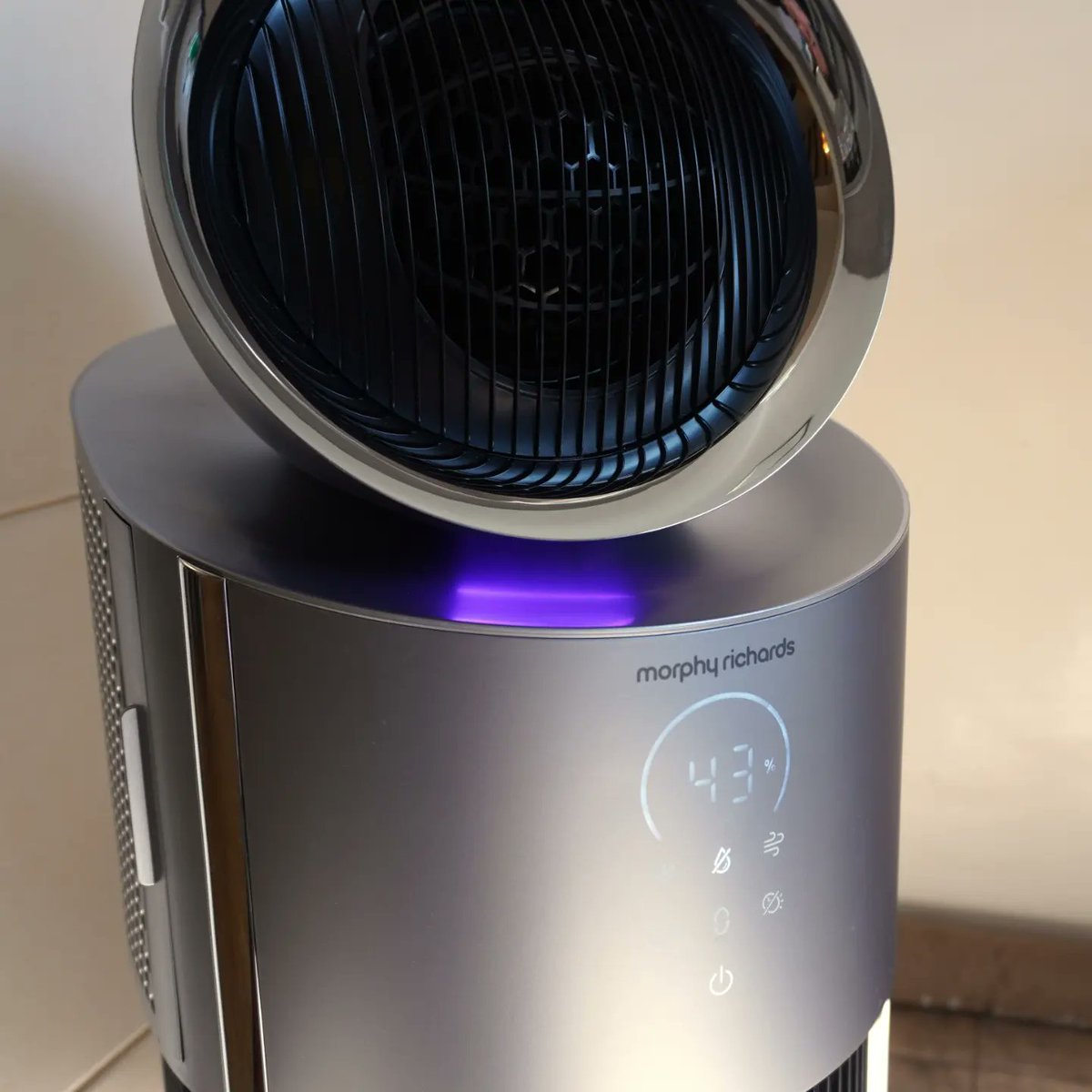 ElRinconDeCabra's tweet image. Este es el primer aire acondicionado portatil sin salida con un diseño sin conductos externos para simplemente conectar la unidad a una fuente de alimentación y comenzar a disfrutarla. Estate atento al review completo en nuestro canal de YouTube. #morphyrichards