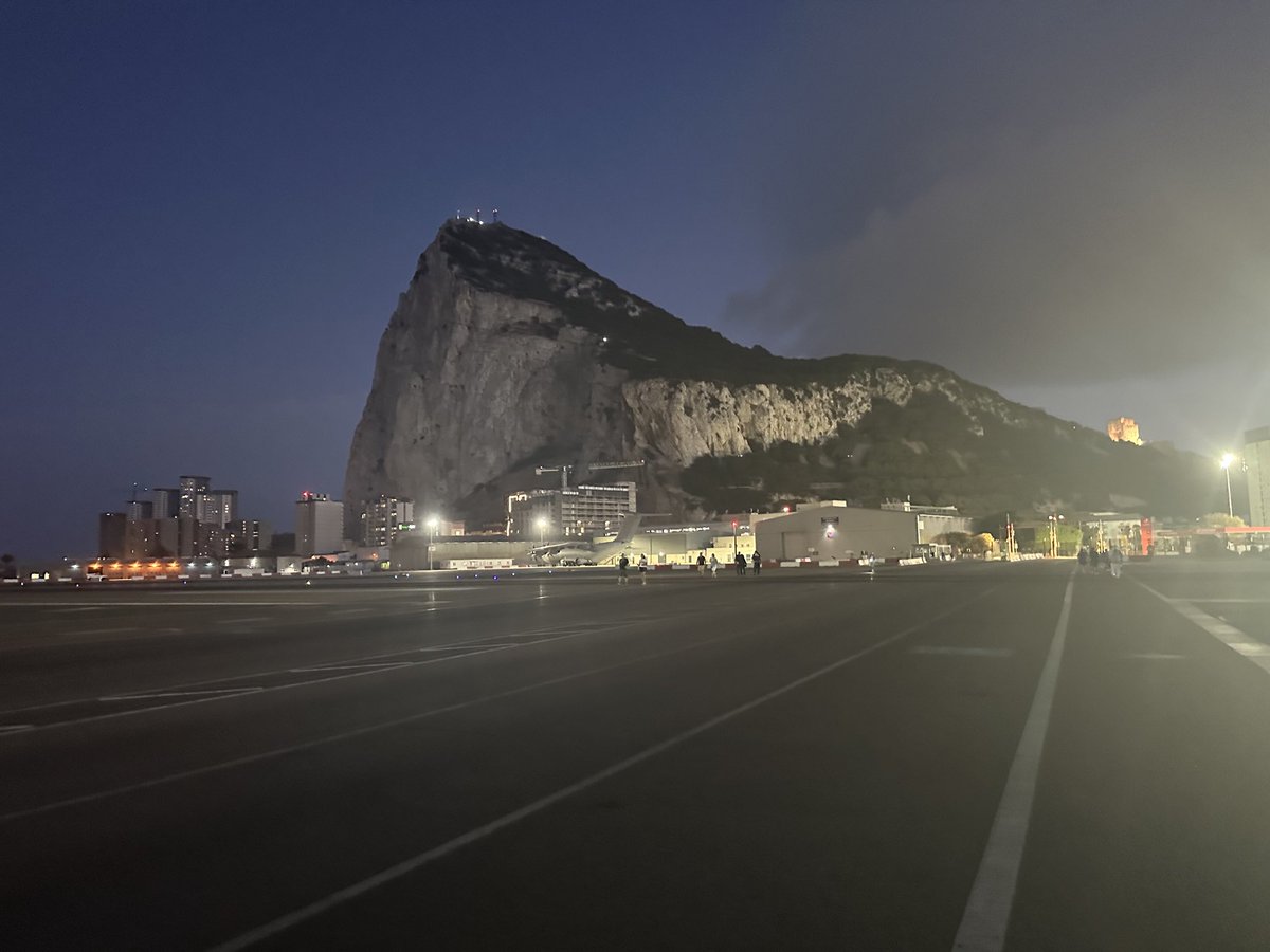 R̰͚͕͢ë́̄ne̅́̒̀ tweet media