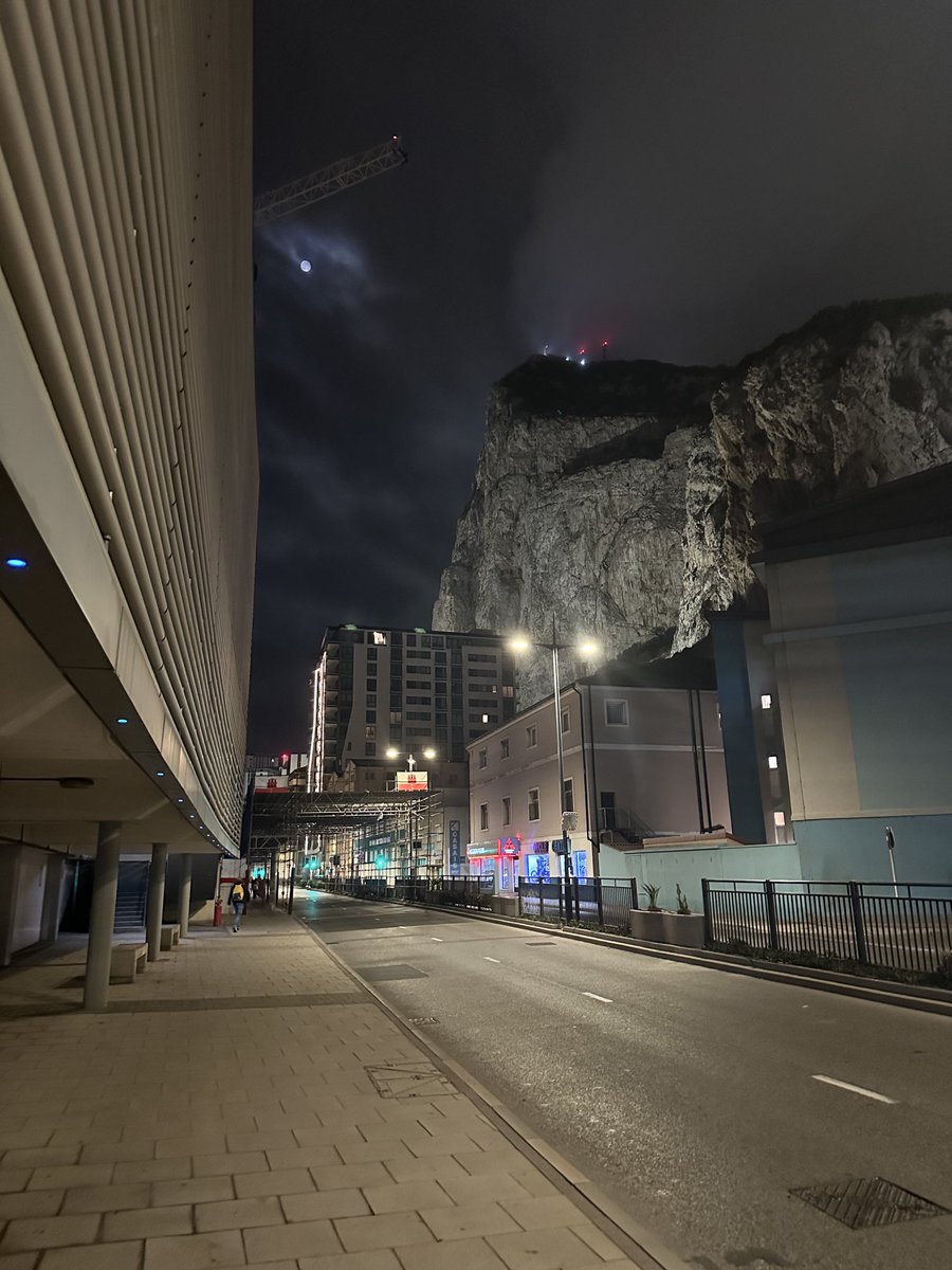 R̰͚͕͢ë́̄ne̅́̒̀ tweet media