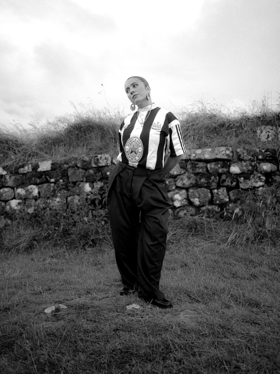 adidasUK's tweet photo. Molly, Stylist, 25

“All the men and women in my life are absolutely obsessed with Newcastle and always have been. 

“It’s always been a family tradition to watch all the matches and being taken to St James's when I was younger is one of my peak memories.” https://t.co/bXC6JOckII