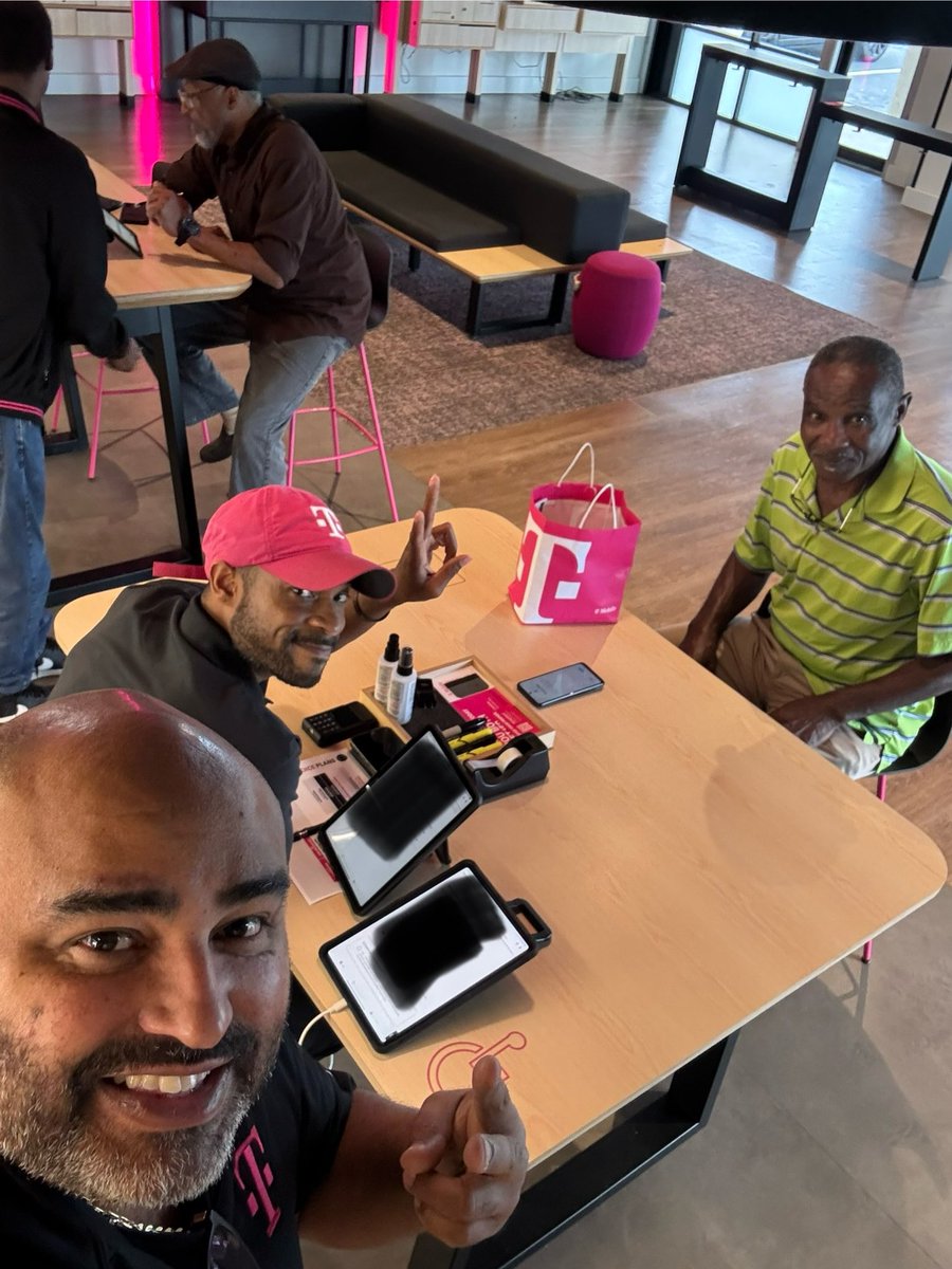 osvaldo rodriguez tweet media