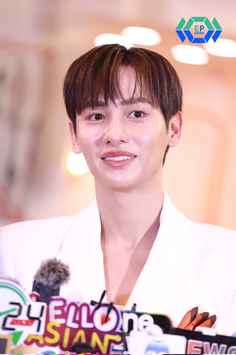 epnewsonline's tweet photo. #EPNEWS "กัน อรรถพันธ์" ช่วงสัมภาษณ์สื่อ ในงานแถลงข่าวเปิดตัว "SC Express Station ลดด่วน ขบวนสุดคุ้ม" @ Emsphere
#GunAtthaphan #OffGun
#SCXOffGun
#SCExpressStation
#SCassetSmart https://t.co/l2juEFPq9z