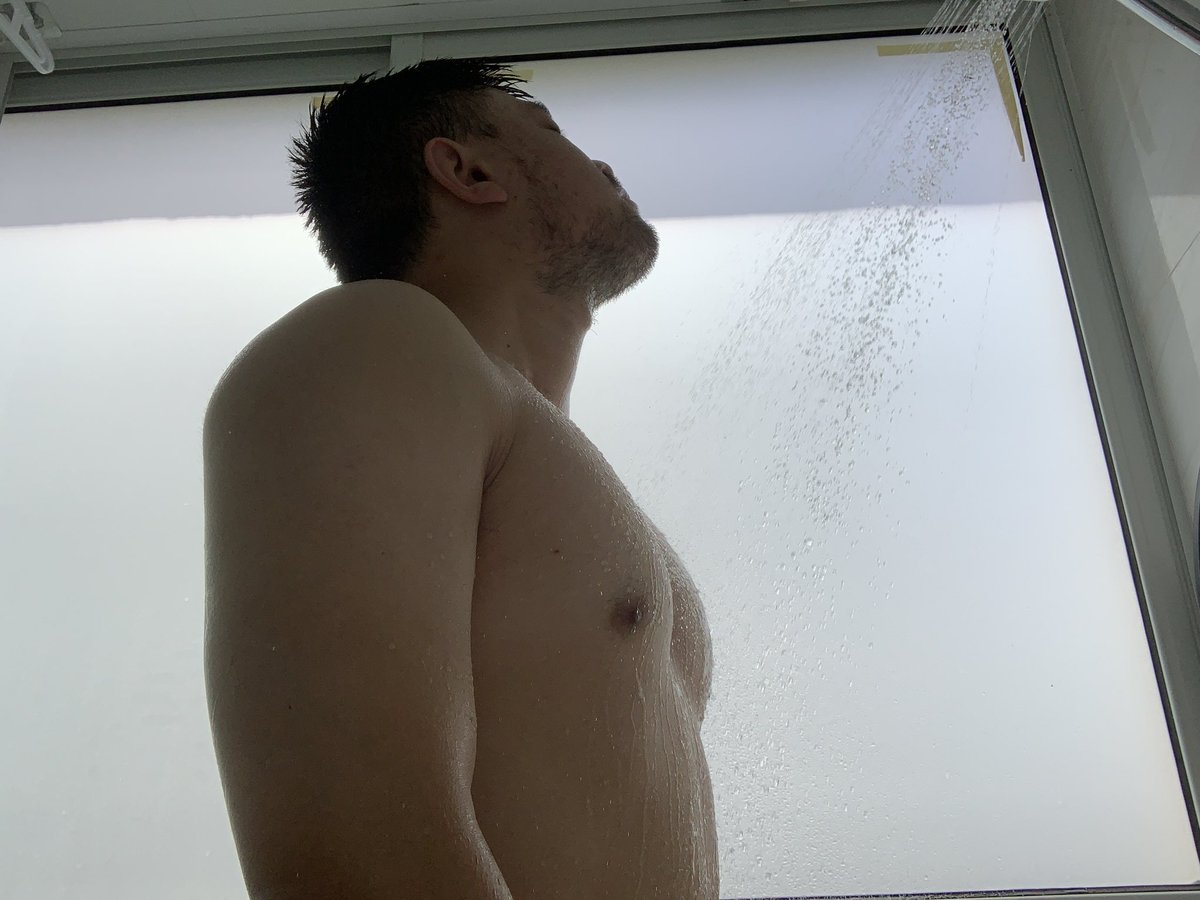 cute_zero007's tweet photo. shower #壮熊 #胸肌 https://t.co/UwuUwWIDnP