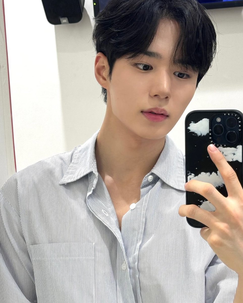 240919 __k_junseo 인스타그램 🪞🫧🪽 🔗 https://t.co/Q59AaDcCof #김준서 #준서 #위아이 #JUNSEO