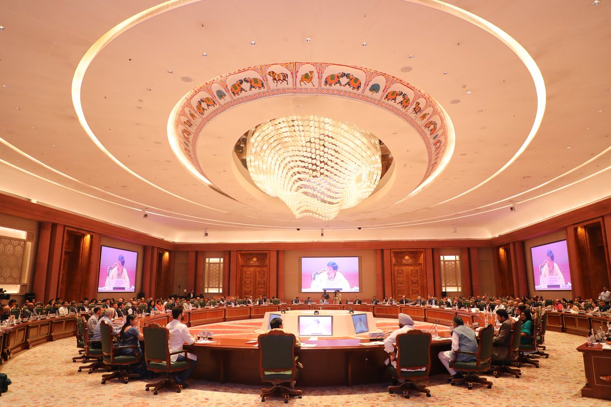 PIB_MoFPI's tweet image. A high-level CEO Roundtable was co-chaired by Union Minister of Commerce &amp;amp; Industry, Shri @PiyushGoyal and Union Minister of MoFPI, Shri @iChiragPaswan  at Bharat Mandapam, New Delhi today.   

#ProcessingForProsperity #WorldFoodIndia2024