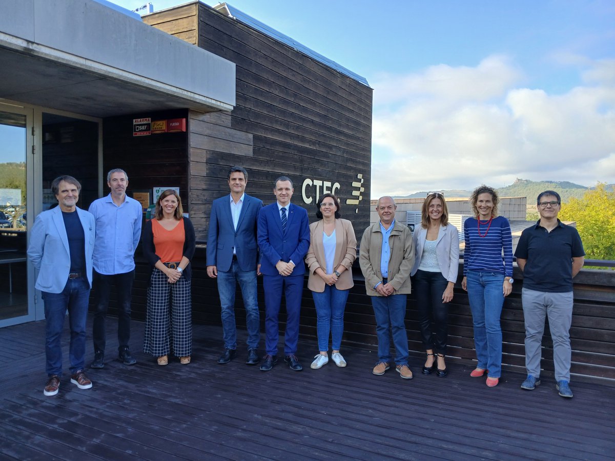 ctforestal's tweet photo. Avui el conselller @oscarordeig ha presidit la Junta del CTFC i ha visitat les obres del #HubForestal.  
Hem fet repàs de projectes en curs, i molta projecció de futur pels nostres #boscos i la #bioeconomia. 
Gràcies per la visita! https://t.co/9TtITD6d0N