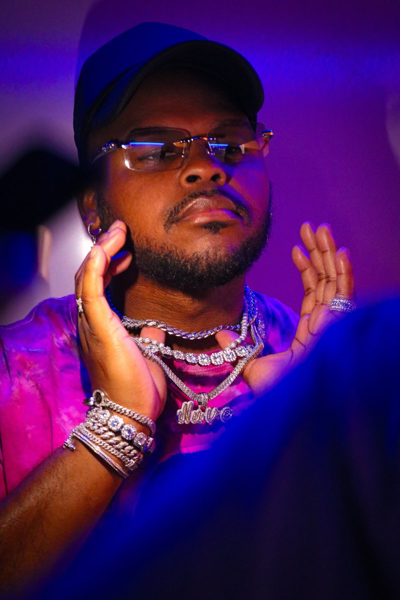 therealnuve's tweet photo. " MY SUCCESS IS TIMELESS, I MAKE PRESSURED DIAMONDS " ~ Nuve https://t.co/tQiyQLEiEj