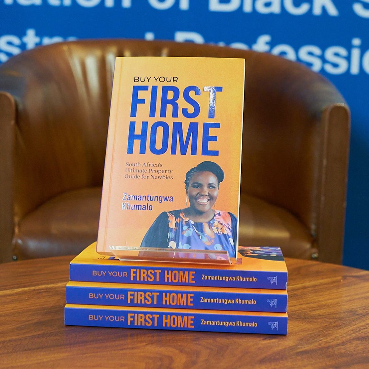 Zamantungwa_K's tweet photo. 🏡 The MPC has lowered the policy rate to 8%! 📉 A small but significant change for homebuyers and homeowners. In my book #BuyYourFirstHome I discuss how interest rates impact bond repayments.
#PropertyWithZama #RepoRate https://t.co/XmmQe7Q0ff