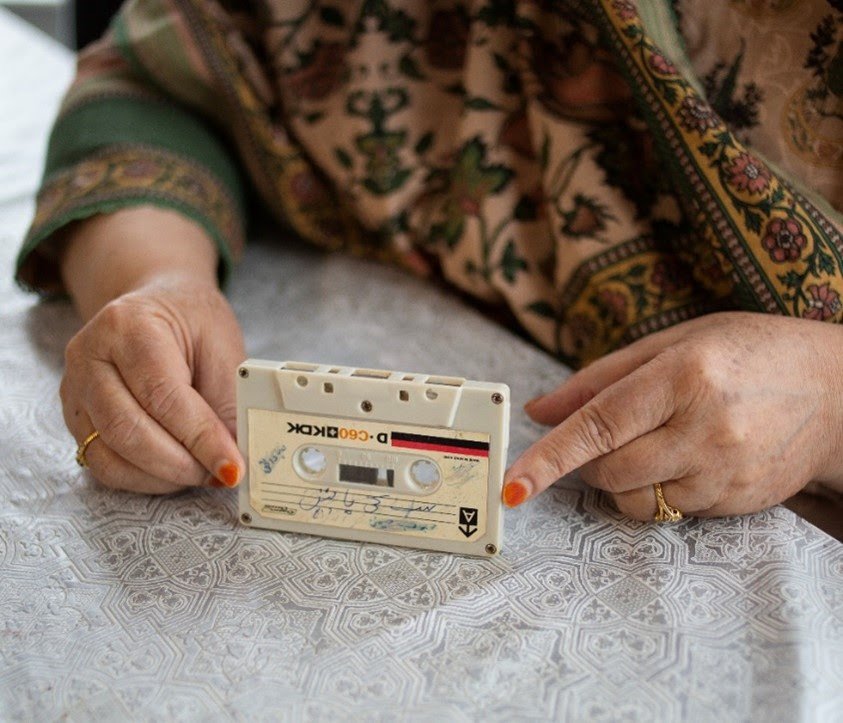 The @Tapeletters project uncovers how the Pakistani diaspora in Scotland used cassette tapes for long-distance communication between 1960-1980.

We're excited to showcase Glasgow's stories at <a href="/GlasgowTramway/">Tramway, Glasgow</a>'s Community Canvas from 12 Oct. 

More info: shorturl.at/hvkPU