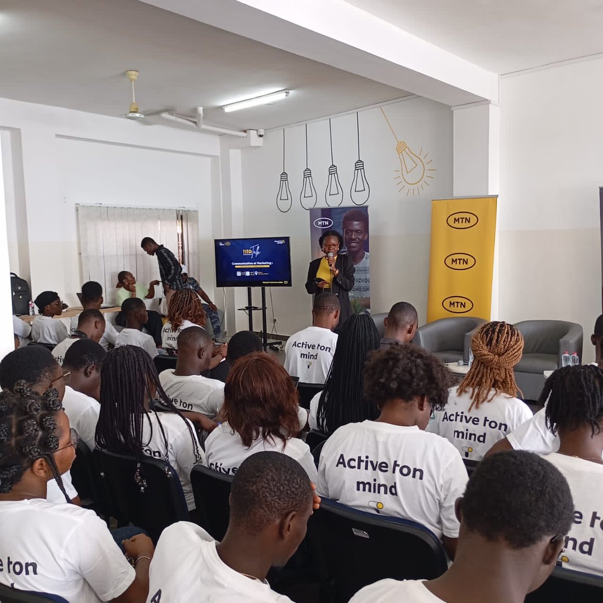 #TITATalk sur le thème : Communication et Marketing. Nous avons trois panelistes  Fanta KONE ( Chrgé de Com et Plaidoyer, Joël OULAÏ ( Snr Manager Brand &amp; Comms MTN Bénin ) et Gédéon AHOUNOU ( Réalo, Mr Dyreck )...
#Titatalk #TitaByMtn #DigitalSkills #Reseautage #LeBéninQueJaime