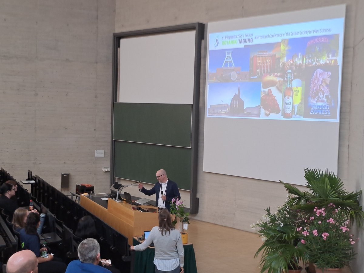 Gabriel Schaaf (@gabrielschaaf) on Twitter photo 🌱 #BT2024DBG <a href="/BT2024DBG/">Conference of the German Society f. Plant Sciences</a> International Conference of the German Society for Plant Sciences <a href="/PlantSciDBG_en/">German Society for Plant Sciences (DBG)</a>: Looking already forward to #BT2026DBG - Christopher Grefen <a href="/MCBotany/">Christopher Grefen</a> just gave a small taste of it! 🌱 #BT2024DBG <a href="/BT2024DBG/">Conference of the German Society f. Plant Sciences</a> International Conference of the German Society for Plant Sciences <a href="/PlantSciDBG_en/">German Society for Plant Sciences (DBG)</a>: Looking already forward to #BT2026DBG - Christopher Grefen <a href="/MCBotany/">Christopher Grefen</a> just gave a small taste of it!
