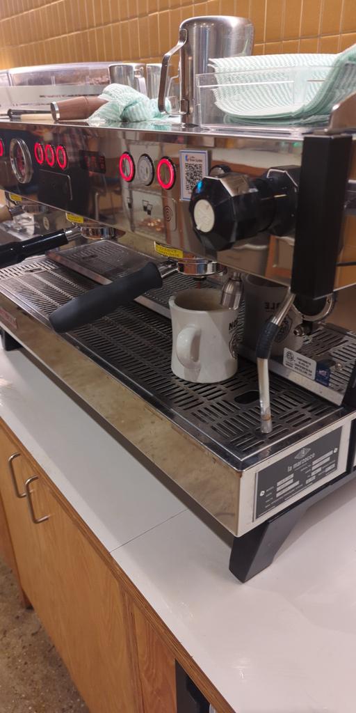 kausv's tweet photo. @mehulved La Marzoco...? Just the one in the office lol. Don't know much about machines. https://t.co/GGEknNkVY2