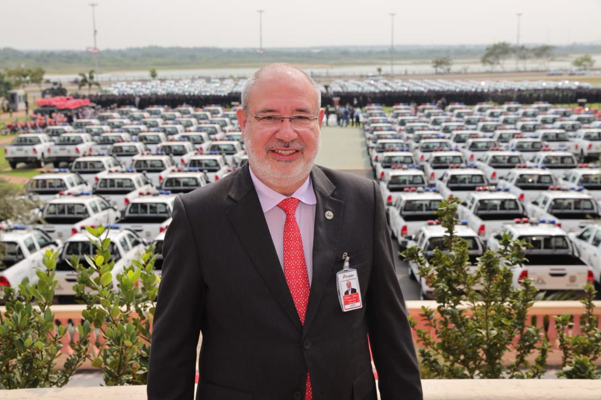 luchozacariasAP's tweet photo. La entrega de estos elementos a la Policía Nacional como patrulleras, motocicletas y chalecos antibalas, son una muestra de la visión de nuestro presidente @SantiPenap del trabajo de la @itaipuparaguay, contribuyendo al desarrollo nacional y fortaleciendo áreas como la seguridad https://t.co/w7GA8W3Zh0
