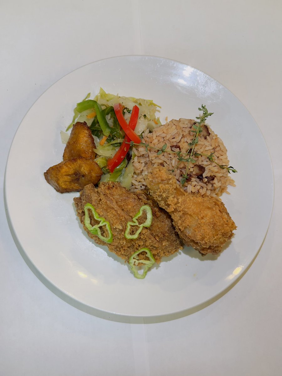 fatbwoy_876's tweet image. Just another day in the office! 
#chef #plating #Foodie