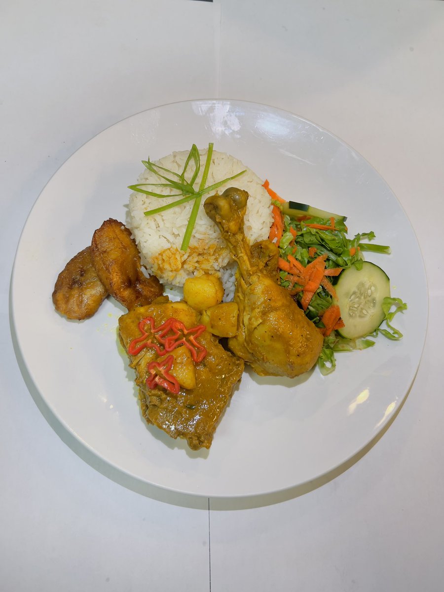 fatbwoy_876's tweet image. Just another day in the office! 
#chef #plating #Foodie