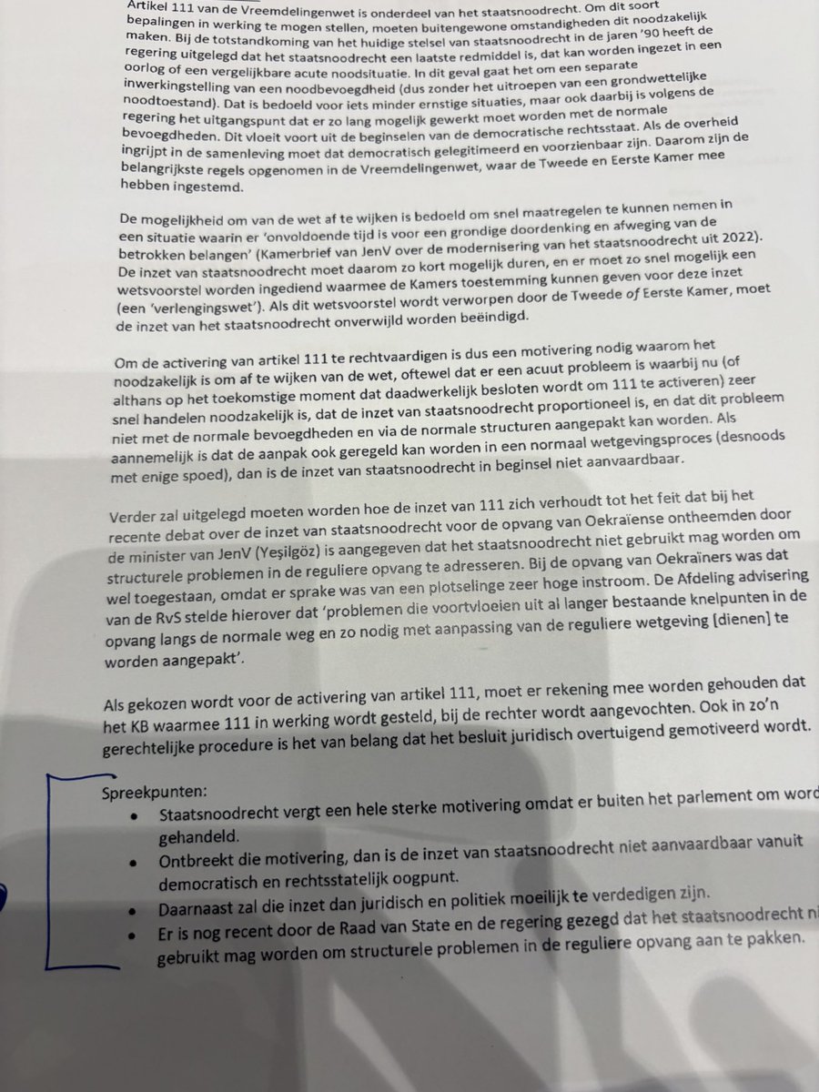 mirjambikker's tweet image. Juridisch ondeugdelijk, democratisch ondragelijk. 

Op elke bladzijde klinkt: doe dit niet, gebruik het staatsnoodrecht hier niet voor, doe gewoon je werk! Het is kiezen voor chaos.