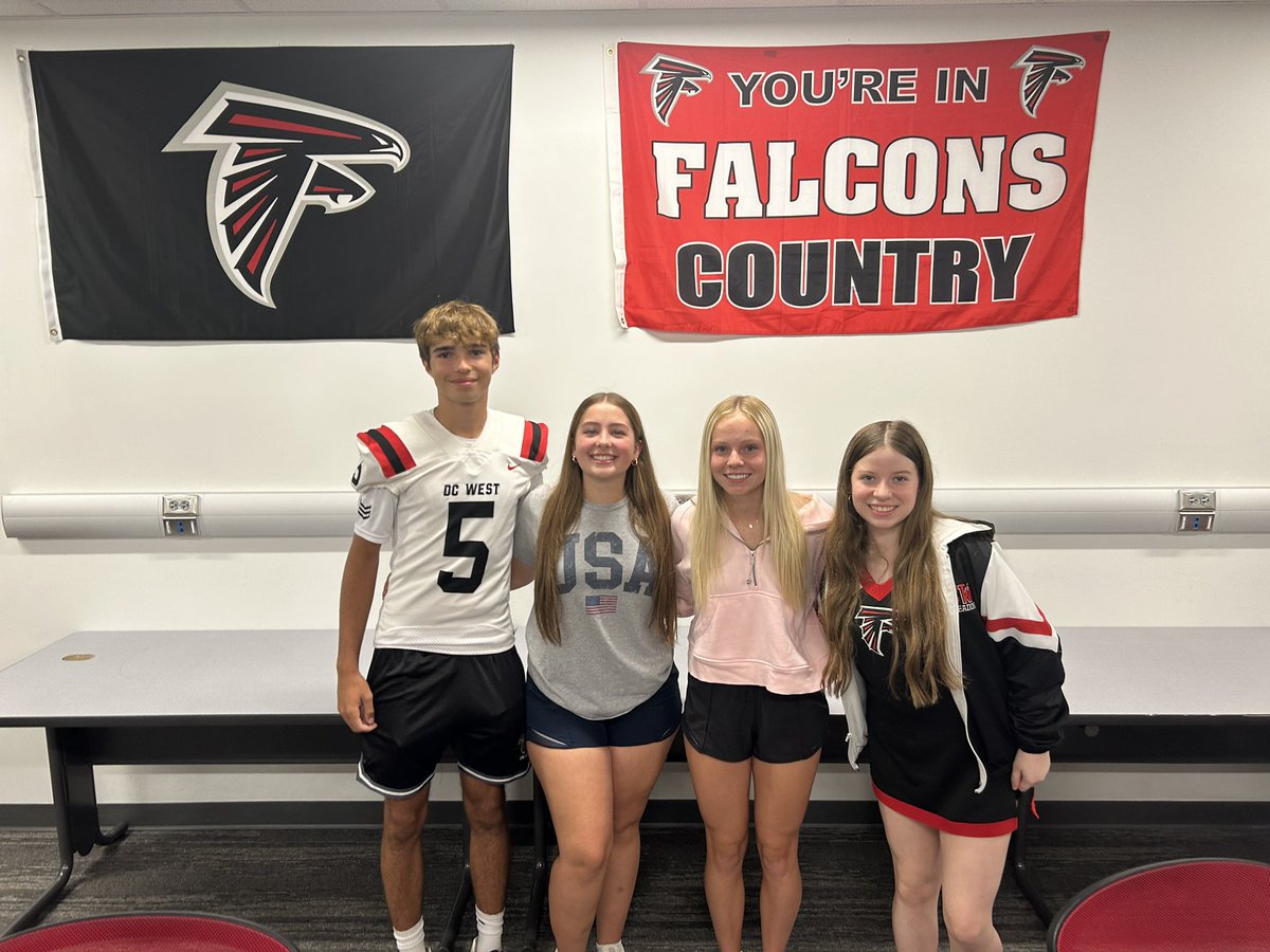 DcwestFBLA's tweet photo. Congratulations to our new officer team!
Looking forward to a great year! https://t.co/tH77Q9PS7r