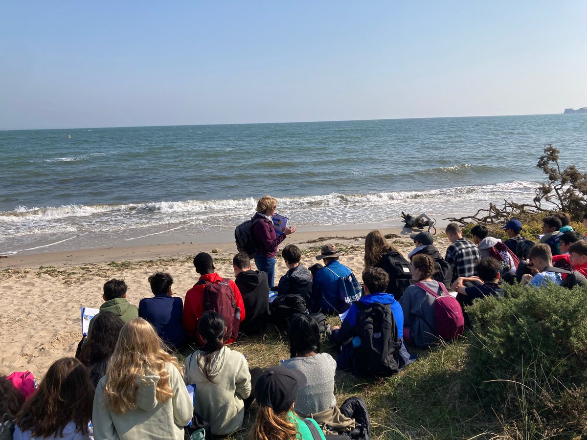 Great to be back at Studland Bay with Y8 <a href="/sjcrmain/">St Joseph's College</a> and <a href="/mrdavidwatkins/">David Watkins 🌍</a> #Geography #Fieldwork #LearnOutside #Geographyteacher