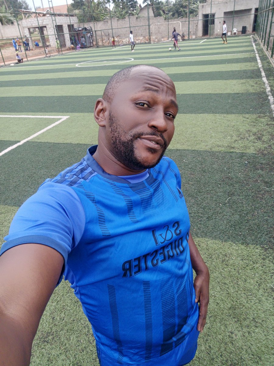Mugerwa12's tweet photo. Match day here in Kitunzi
#physicalfitness
#exercise
#partoflife https://t.co/i4BeJ2UsFB