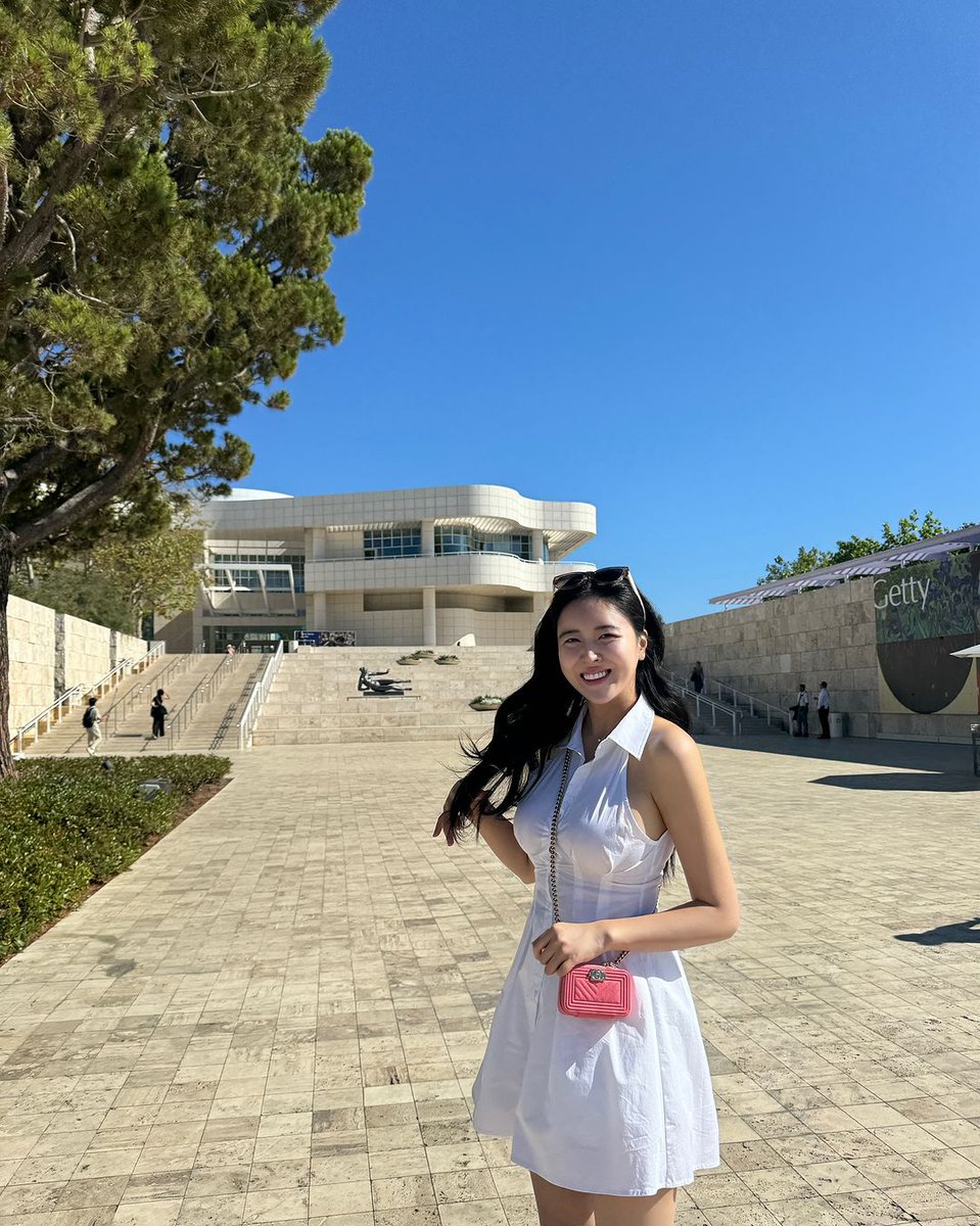 AnnaHastaak's tweet photo. Exploring beautiful places and enjoying the sunshine! ☀️✨ #AdventureTime #SummerVibes #GoodTimes #SunshineSmiles #HappyDays https://t.co/wbcHgo5LUl
