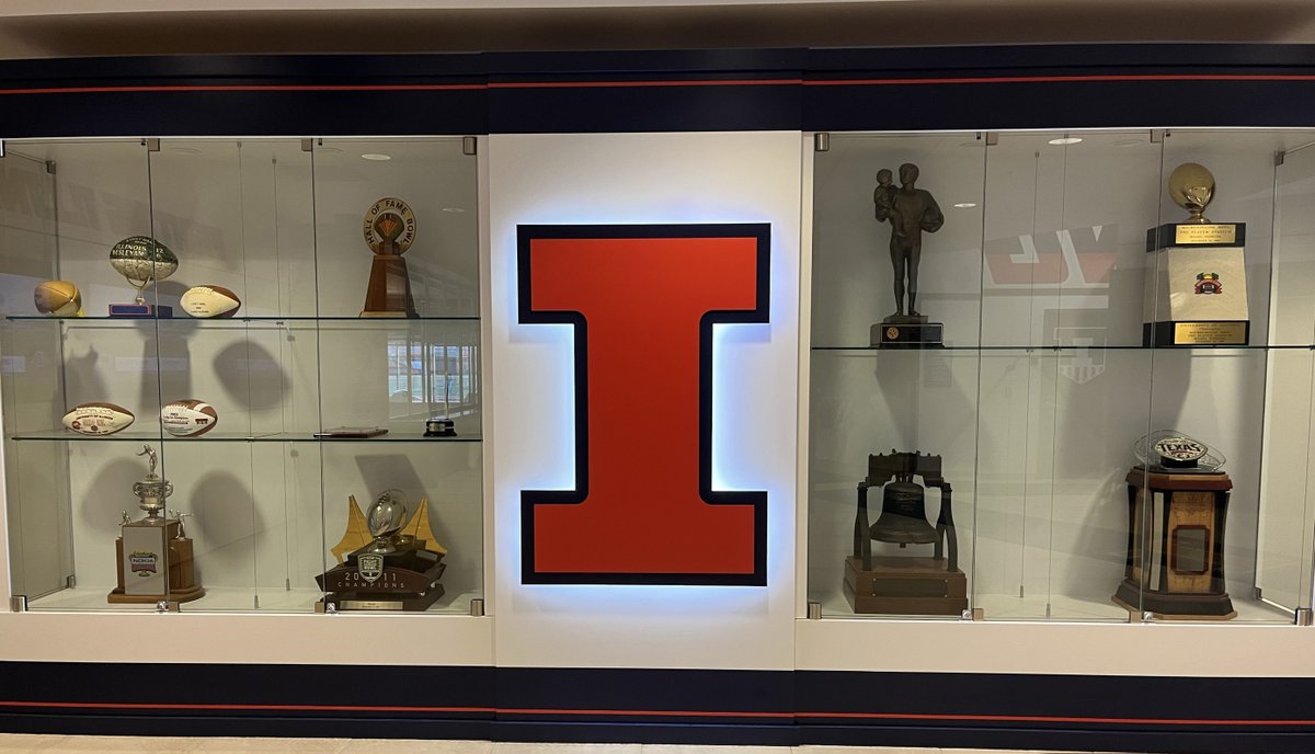 AltiusPartners's tweet photo. Productive trip to Champaign educating athletes on financial management, brand building, and NIL pitches, while engaging businesses in the community to learn about ways to partner with @IlliniAthletics and its athletes. https://t.co/srj40XiSoh