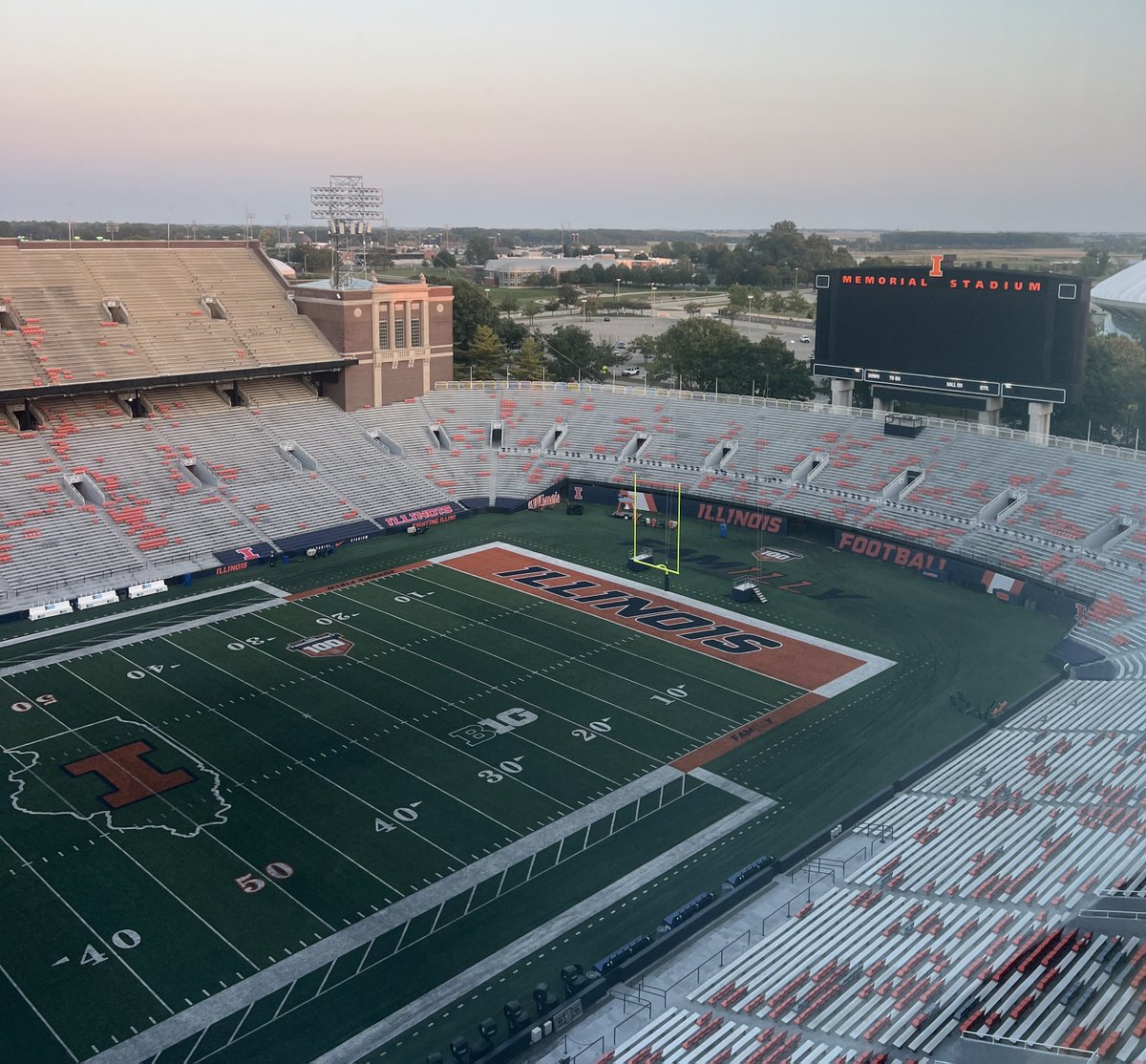 AltiusPartners's tweet photo. Productive trip to Champaign educating athletes on financial management, brand building, and NIL pitches, while engaging businesses in the community to learn about ways to partner with @IlliniAthletics and its athletes. https://t.co/srj40XiSoh