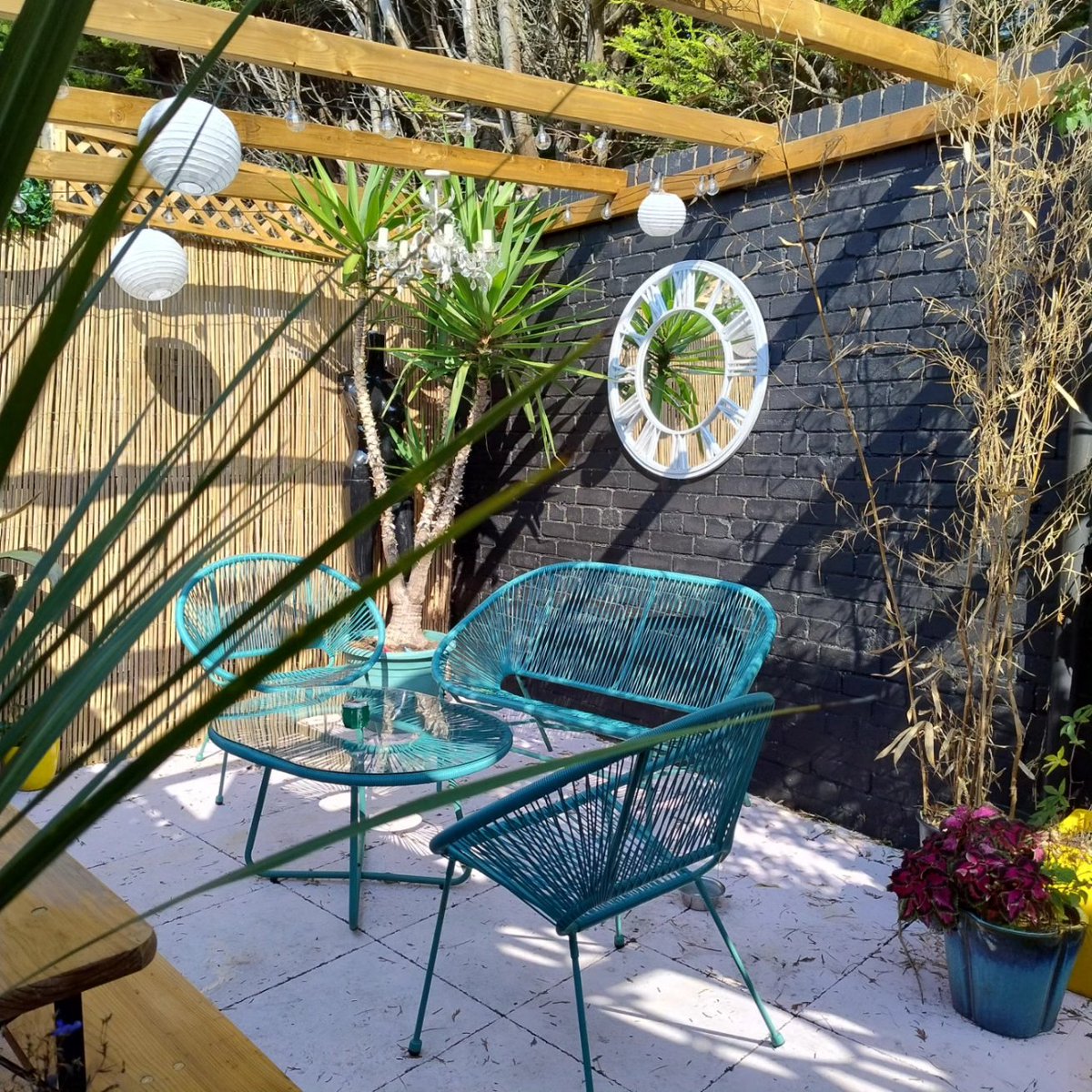 Just the weather for Coffee &amp; Cake in the garden @foliageplants38 #Ramsgate 😋

Can never get a phone signal when I'm there, which might be a good thing 😉
