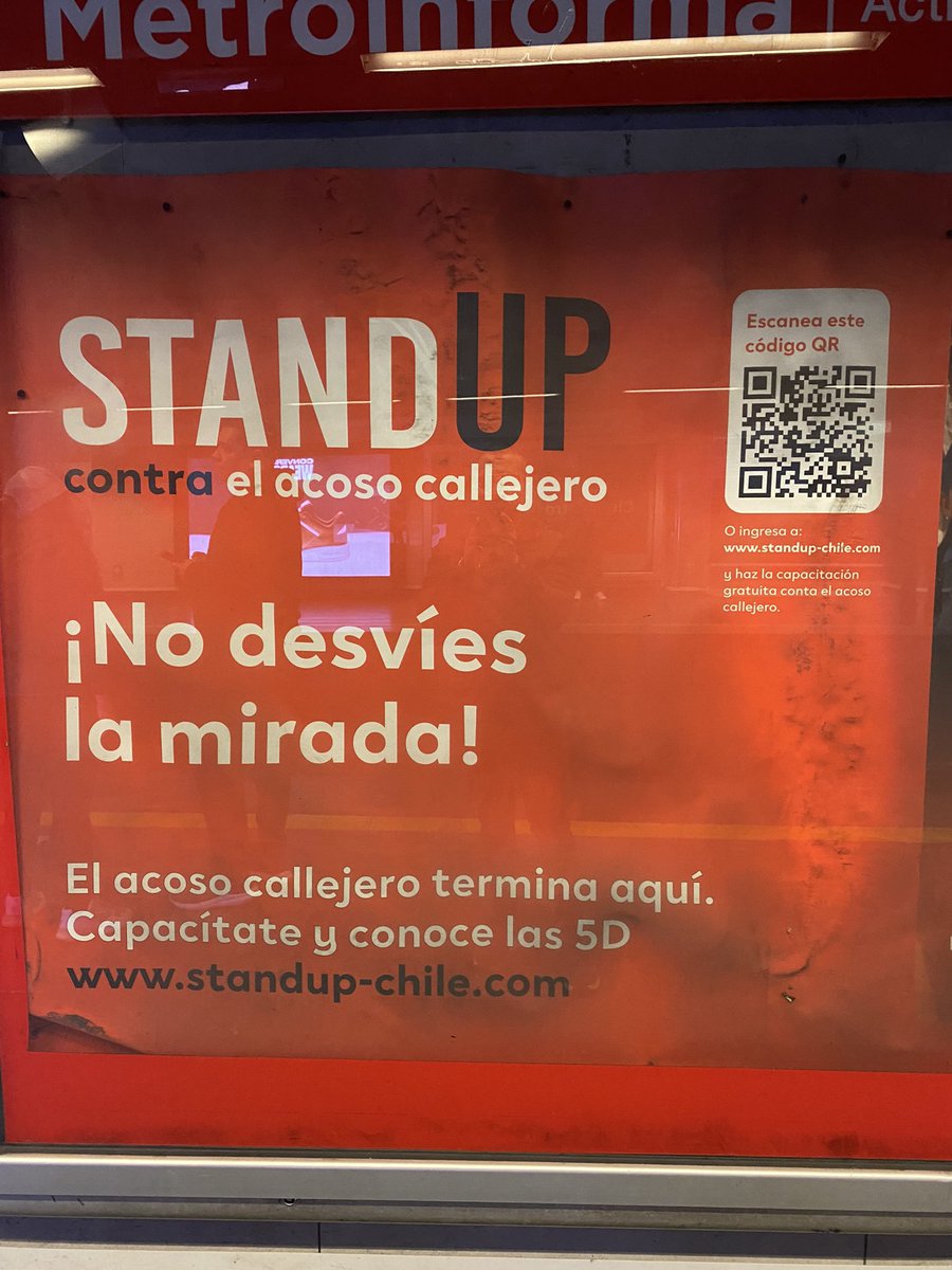 Diegonebocl's tweet photo. Para la agencia que lleva @metrodesantiago y el diseñador, redactor, dgc, cuentas que aprobaron la gráfica. CONTA el acoso callejero. Y no me vengan con que un error lo comete cualquiera 😅 cobran caro para que además se den el lujo  de no revisar…. https://t.co/yK0efiqZMa