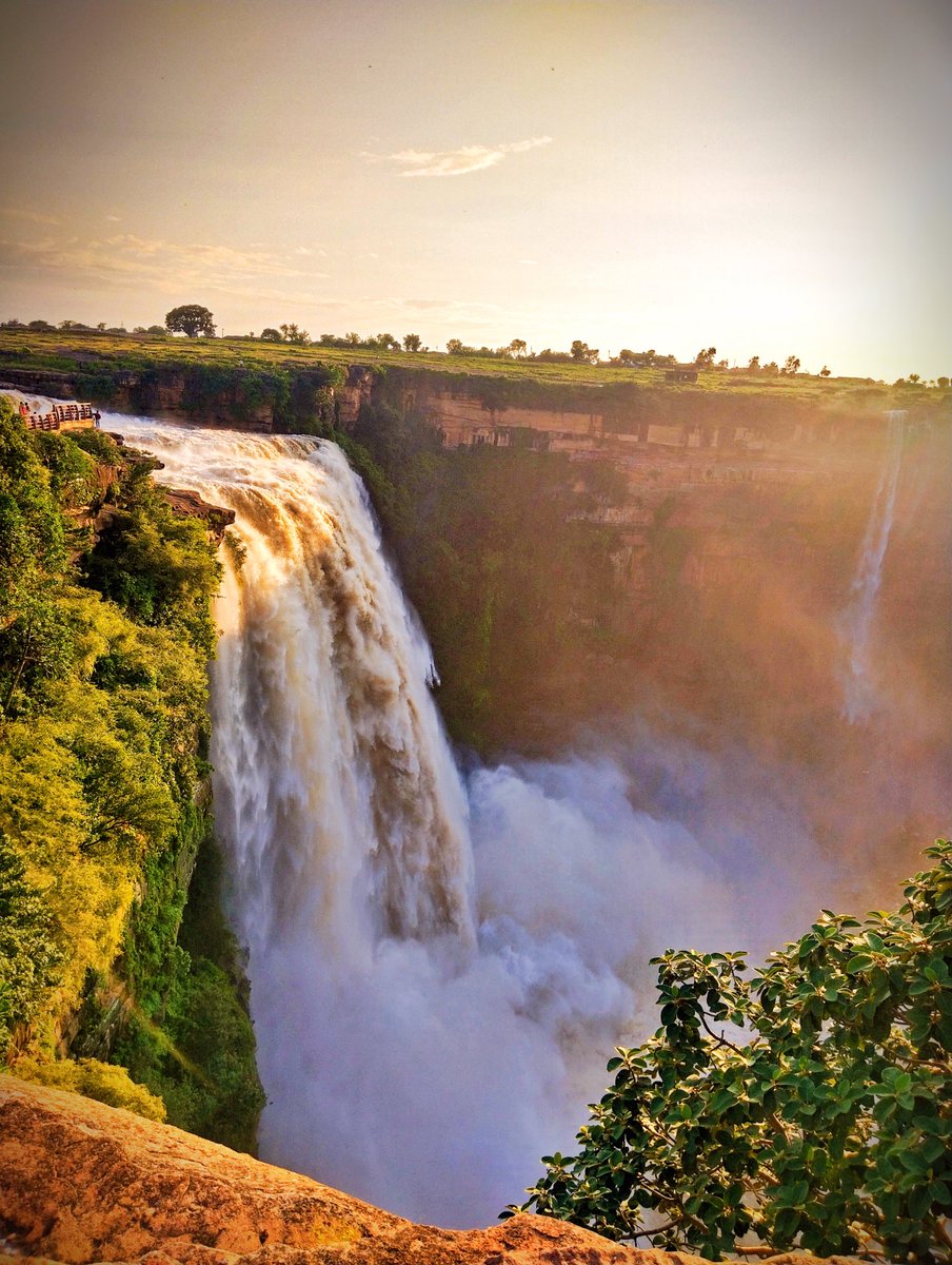 khulasajunction's tweet photo. #MadhyaPradesh #NatureTherapy #NatureBeauty #waterfall #SunsetVibes #NaturePhotography #NatureInspired #Rajyabhaskar #naturephoto #Rewa #keotifalls #instagram #thursdayvibes #viral2024 #winmetawin️ #naturelovers #NatureBeautiful #NatureIsLife #Rewari #landofwhitetiger https://t.co/yjZBIBidKR