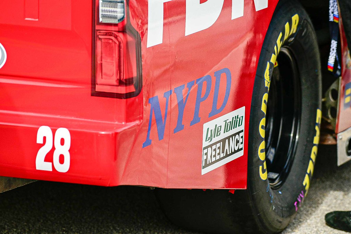 How about a <a href="/FdnyRacing/">FDNY Racing</a> giveaway for Talladega?

First time doing this and wanted to do something special &amp; give back

Prizes:
- Passes for the Love's 225 at Talladega
- FDNY Racing Stickers 
- FDNY Racing Hat

Rules:
- Follow myself &amp; <a href="/FdnyRacing/">FDNY Racing</a> 
- Like &amp; Retweet
- Tag a friend