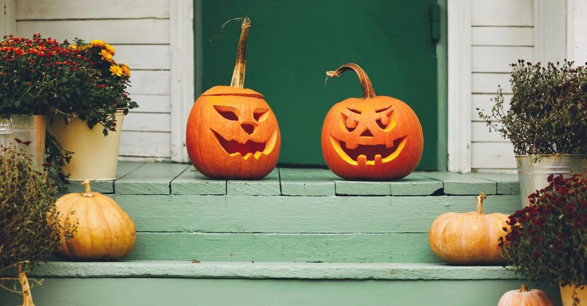 78 Spellbinding Halloween Instagram Captions for Any Business dlvr.it/TDRGHW