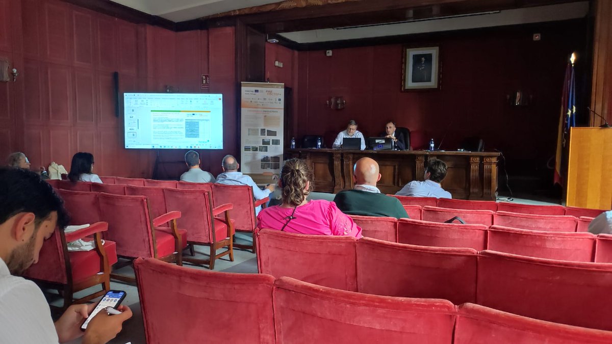 Plan_INFOCA's tweet photo. Personal de #Plan_INFOCA asiste hoy en @MontesUPM a la 3ª reunión técnica de los grupos de trabajo del proyecto @firepoctep. Proyecto integrado en el Programa de @poctep de #CooperaciónTransfronteriza 🇪🇸 🇵🇹 🇪🇺 para lucha contra los #IIFF,  en el que participa la @AndaluciaJunta. https://t.co/dGX18hEULI