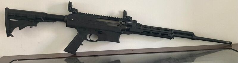 Polysesouvient's tweet image. This is an #SKS. Thanks to new "conversion kit", it's been transformed into a "quasi-AR15", with #AR15 stocks, grips, sights &amp;amp; mags. In last 10yrs, the #SKS has been used in four #MassShootings and to kill six police officers. It remains #legal &amp;amp; #NonRestricted in 🇨🇦