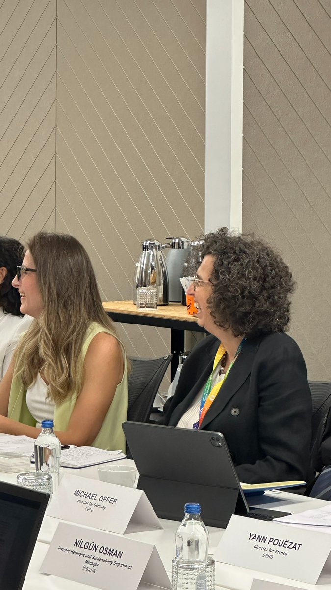 EBRDgender's tweet photo. Today EBRD hosted a roundtable on human capital and gender, attended by business leaders from across Türkiye. 

The group discussed challenges to equal access to economic opportunities and shared impactful solutions to bolster a skilled and diverse workforce in Türkiye💡 https://t.co/gepusVe7GQ