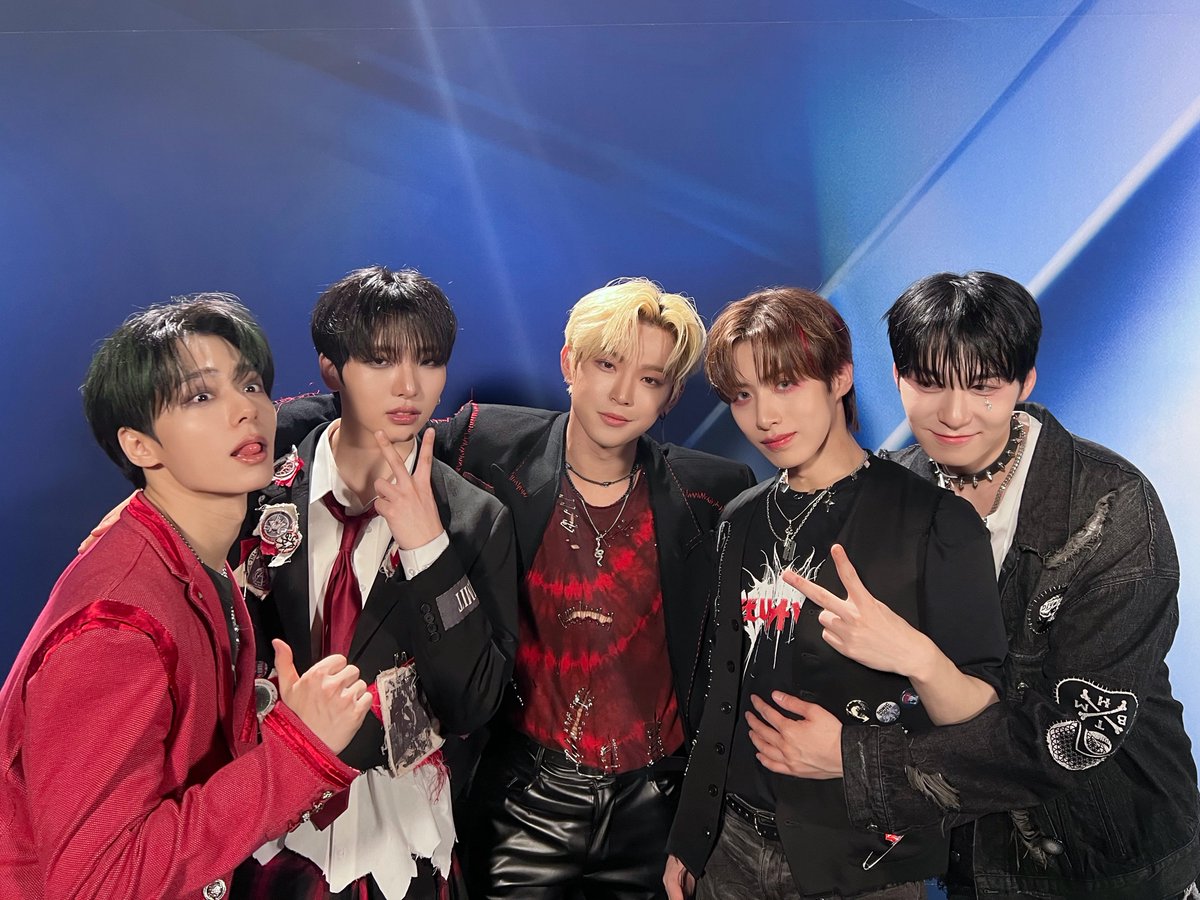 [#원어스]

[#로드투킹덤_A/풀버전]
ONEUS(원어스) - 
♬ Intro : Who Got the Joker?
ㅣ평가전 팀 배틀 Full ver.

🔗 youtu.be/4ztkSfmZm-M?si…

#ONEUS #로드투킹덤 
#ROADTOKINGDOM
#ROADTOKINGDOM_A