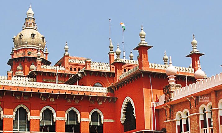 GenderChamp_M's tweet photo. The Madras High Court directed Tamil Nadu Veterinary University to not reject a transgender applicant's application based on identity. Justice M. Dhandapani gave the ruling in a recent order.
#GSEI #EQUALITY # RIGHTS https://t.co/GQCyrETwRf