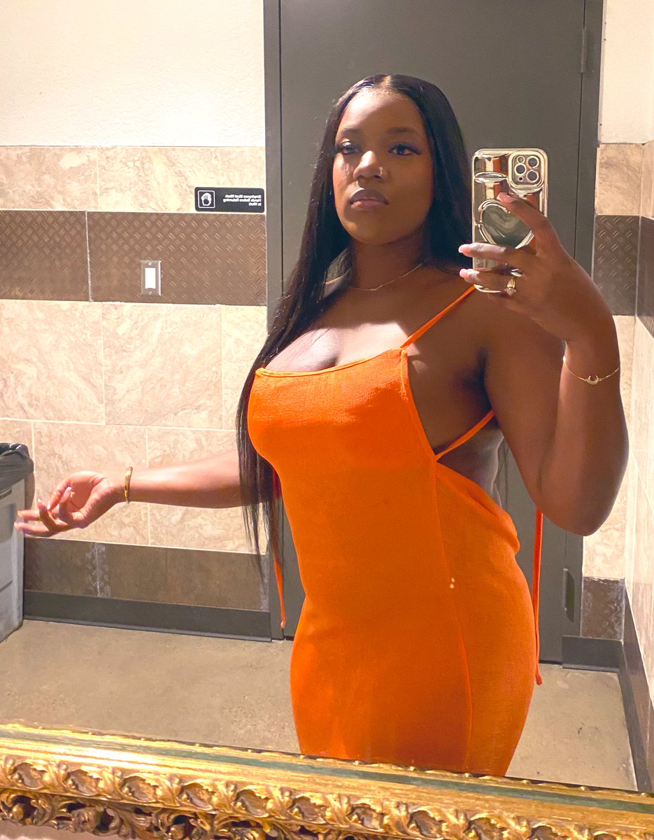 Sailmysoul2sea's tweet image. 📸: Switch it 🆙 don’t Switch Out🦅🧡

#WeekendDump no filter edition 🤳🏾