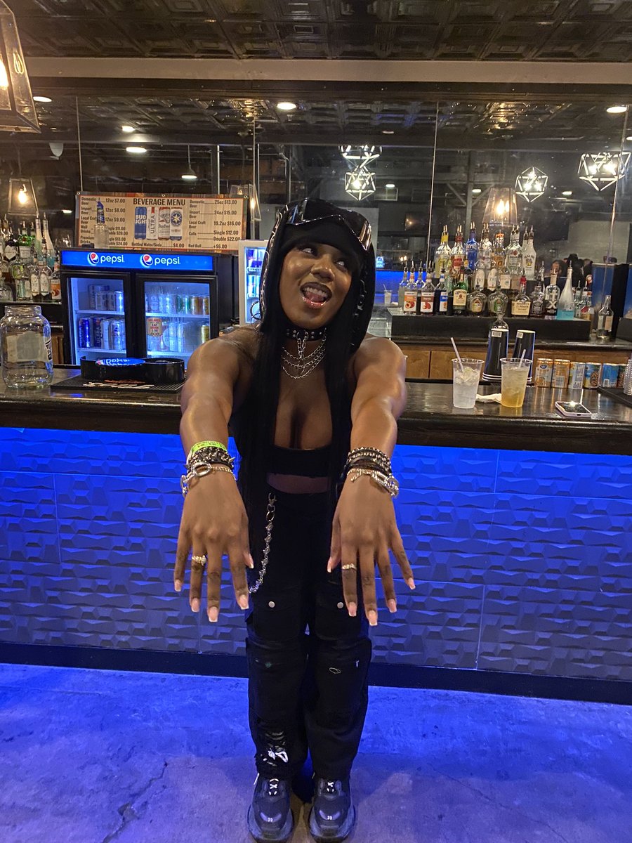 Sailmysoul2sea's tweet image. 📸: Switch it 🆙 don’t Switch Out🦅🧡

#WeekendDump no filter edition 🤳🏾