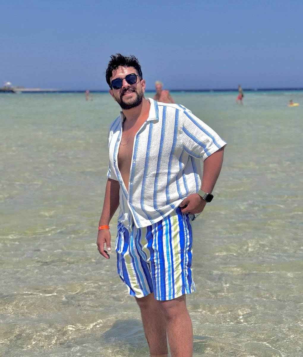 bebo20209's tweet photo. الواحد بيحب الصيف جدا 🌊🏝️🤍💙 https://t.co/YJZW9Ri448