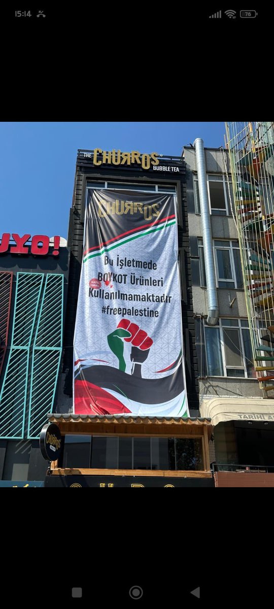 drhuri__ye's tweet photo. Bu pankartı şikayet eden siyonisttir
Bu şikayeti dikkate alan siyonisttir
Ceza kesen siyonist oğlu siyonisttir! https://t.co/hnWifeSCRt