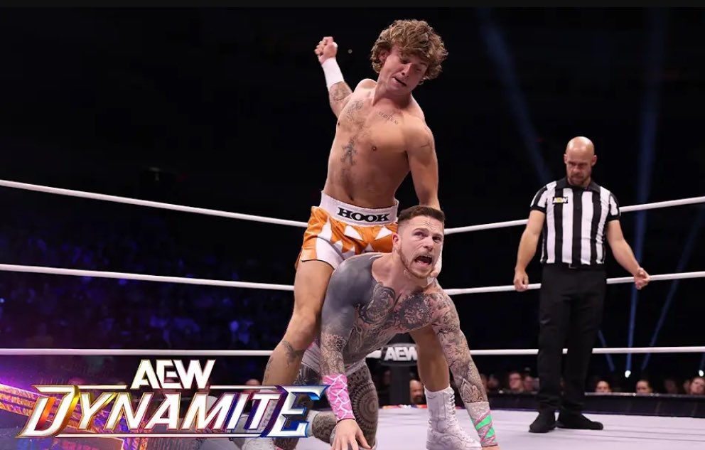 harlanwheelerr's tweet photo. The 3x Ftw Chanpion Hook decimated a local competitor last night on #AEWDyanmite sending a message to his challenger in 2 weeks Roderick strong #hookaew 🤍🧡 https://t.co/xtSi6ERUKU