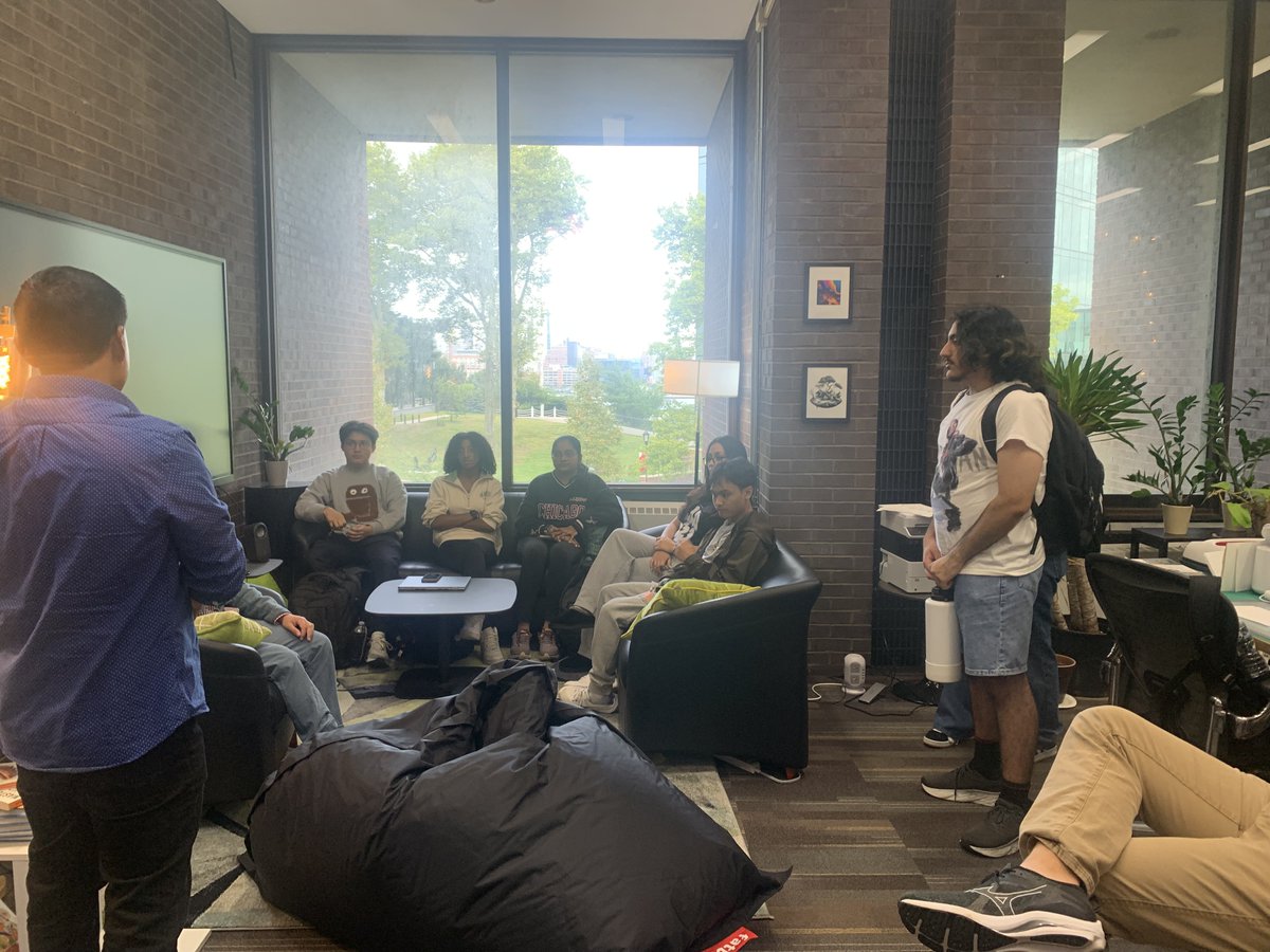 0to1_iSTEM's tweet image. The latest #iSTEM students joining, ready to shape our world.  

#stillhavingfun #STEM #launchpad #enduring #daring