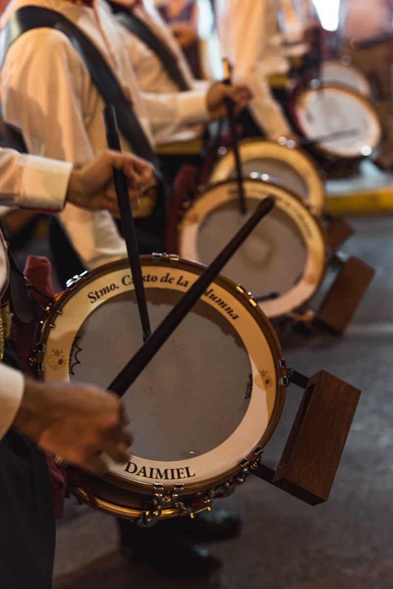 bandacoloraos's tweet photo. 🥁 Vamos con el último ensayo de la semana.
📸 @sergiomazarron_fotocofrade
#pasioncolora https://t.co/xZKJguFDQ1