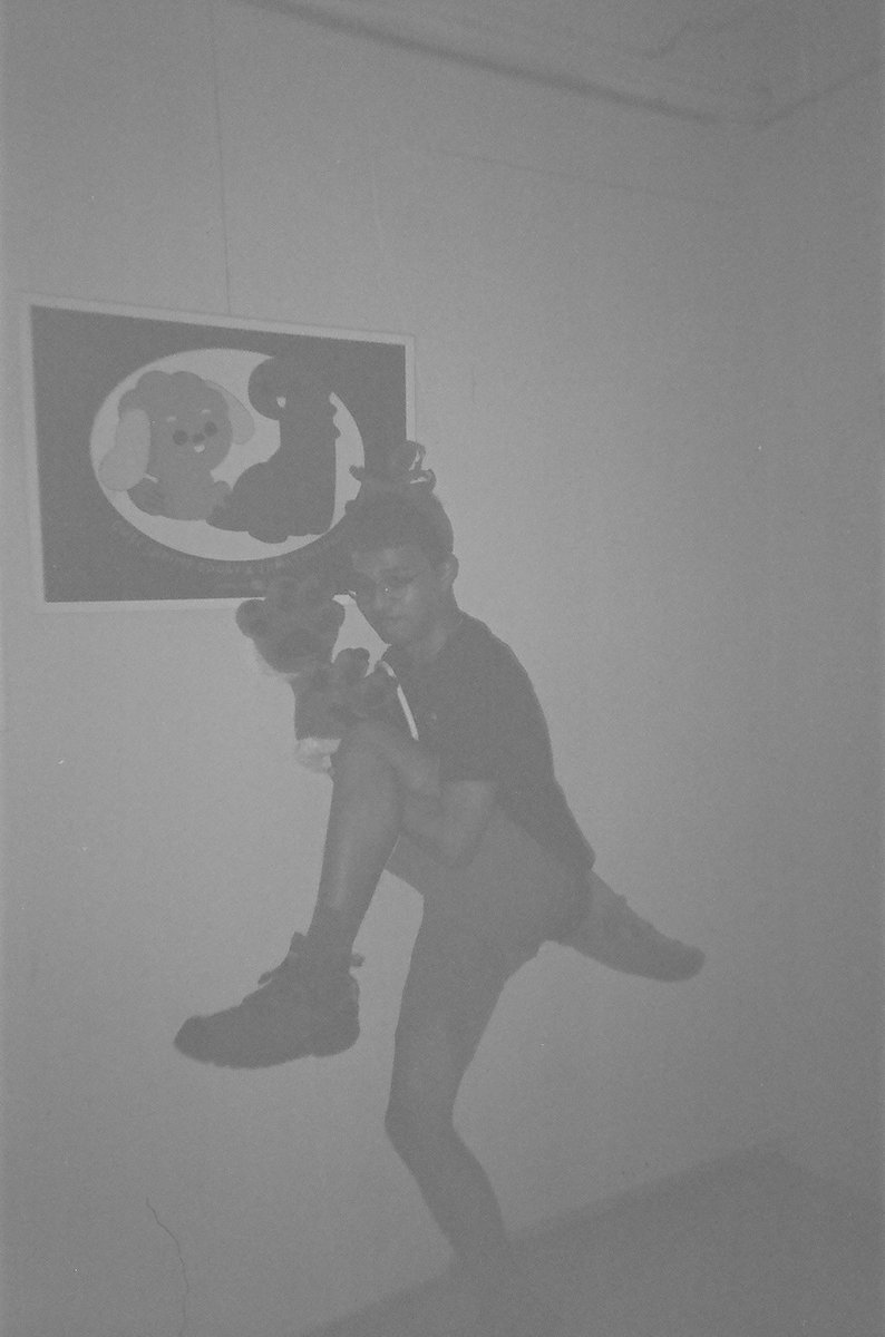 我又回來了，這裡是我不好的時候躲起來的樹洞。
細想這幾天每天都在生氣的原因，是很多來源一直得不到回饋後，不滿意無處發洩。
於是騎車稍微被擋生氣，主管排班疏失多加班一小時也生氣，每天用的乳清杯忘在朋友家氣自己，為了拿回家，騎車時下大雨再生氣。
難怪最近睪丸感覺變高了，氣死蛋高。